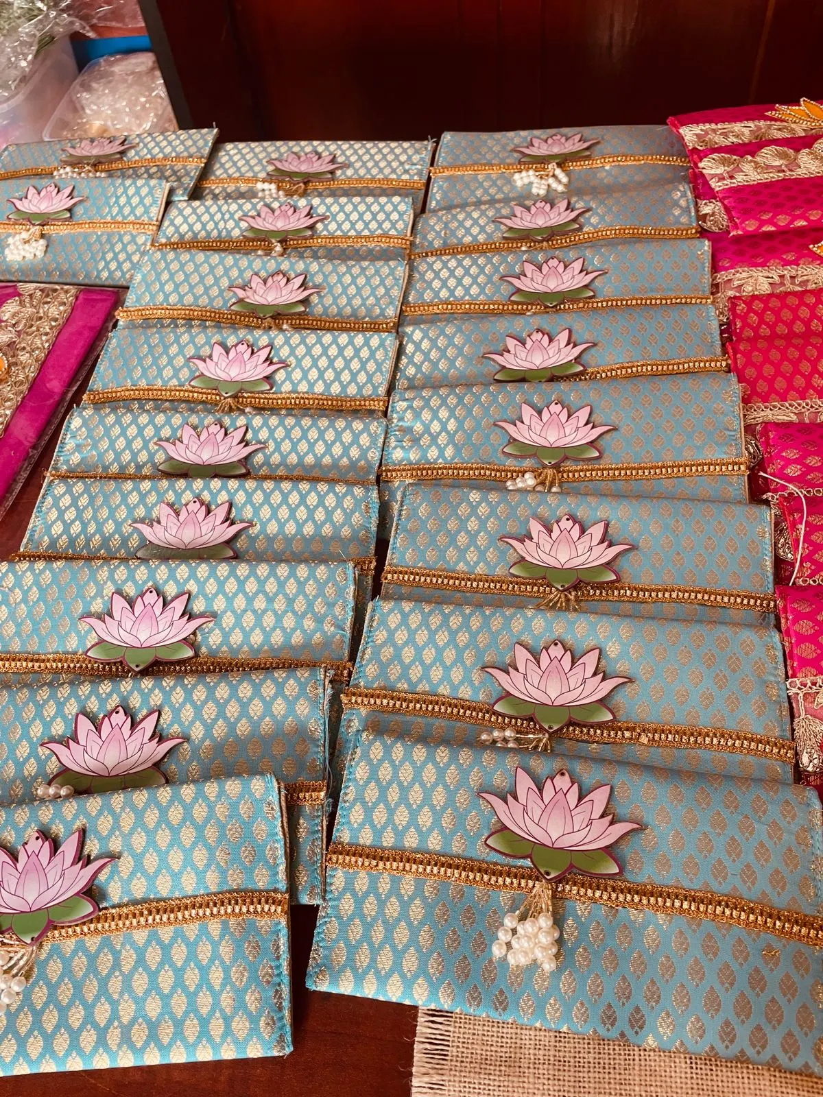 Brocade Envelope With Lotus (Pack of 10)